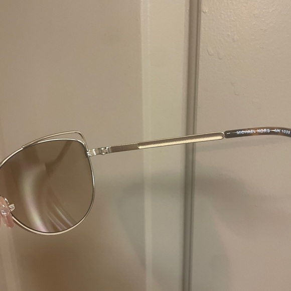 Michael Kors sunglasses - Picture 16 of 17